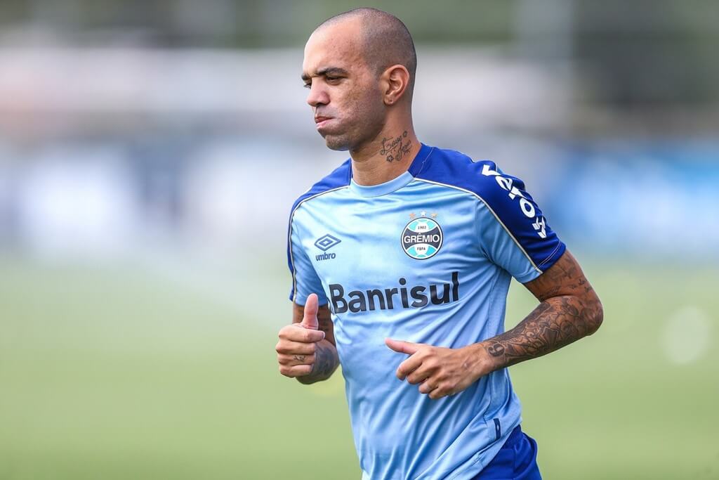 diego tardelli vai jogar