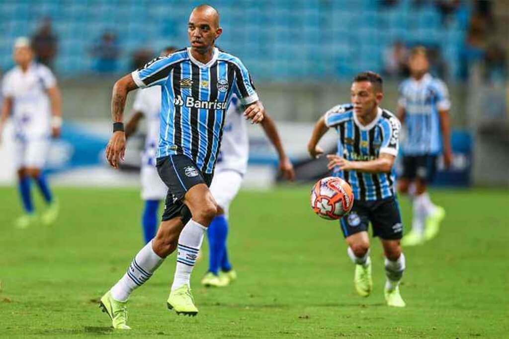 diego tardelli não será titular