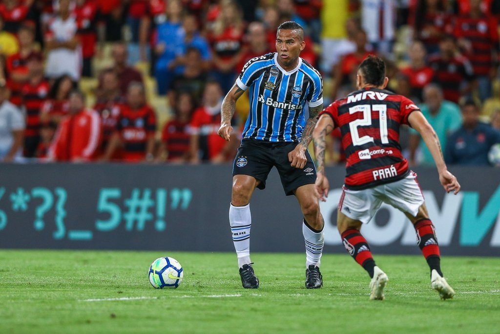 jael pod evoltar ao grêmio