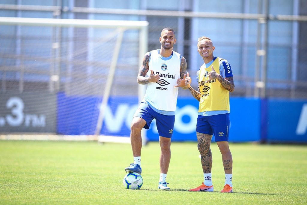 rômulo pode ficar no grêmio