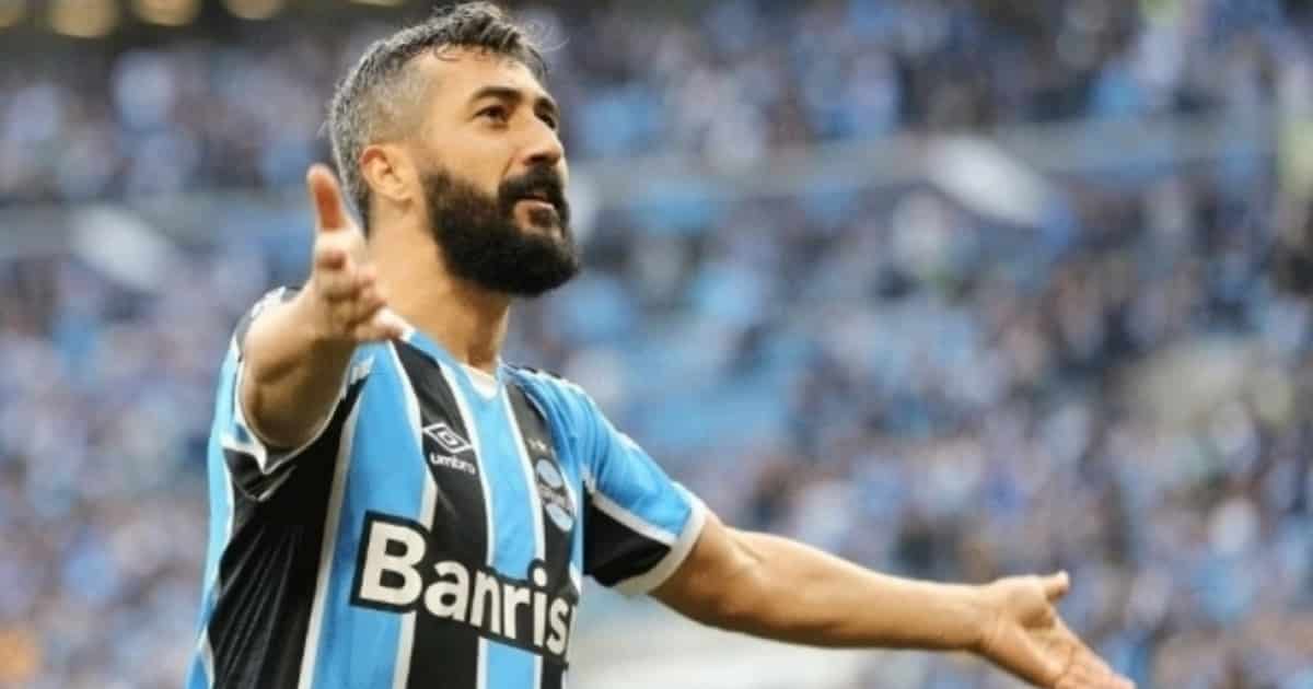 Douglas pode voltar ao Grêmio