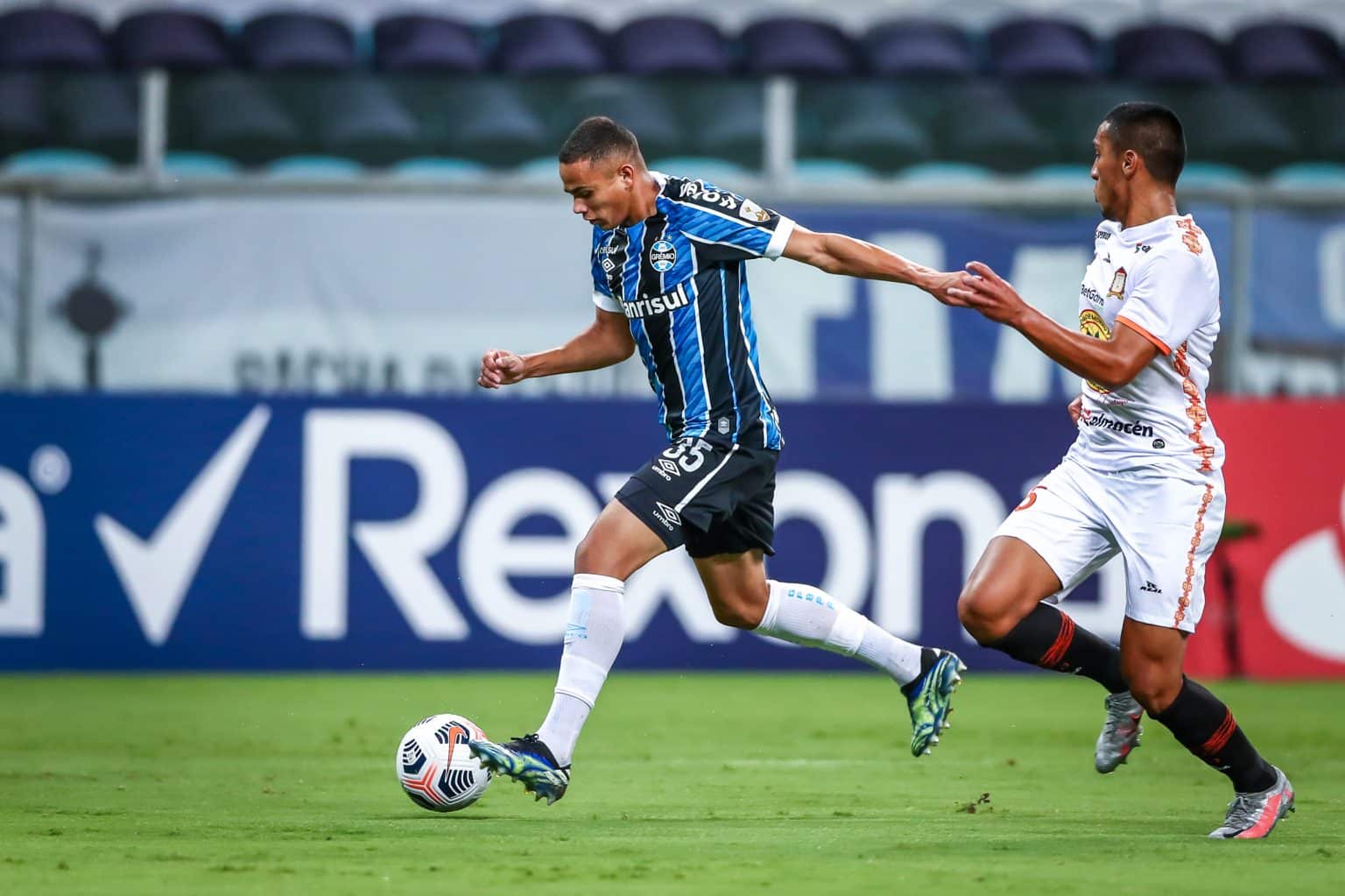 Vanderson - escalação do Grêmio