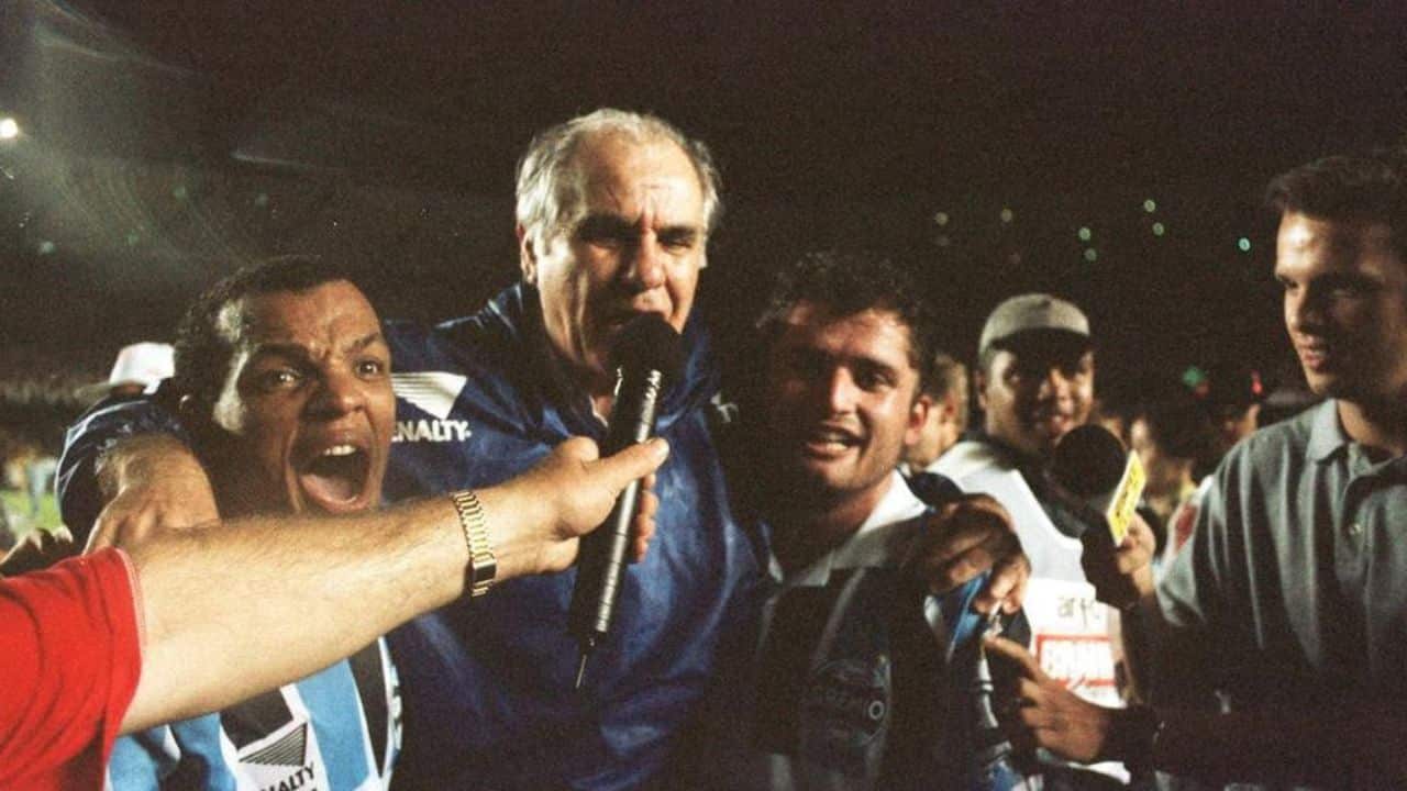 evaristo-de-macedo-ex-técnico-gremio