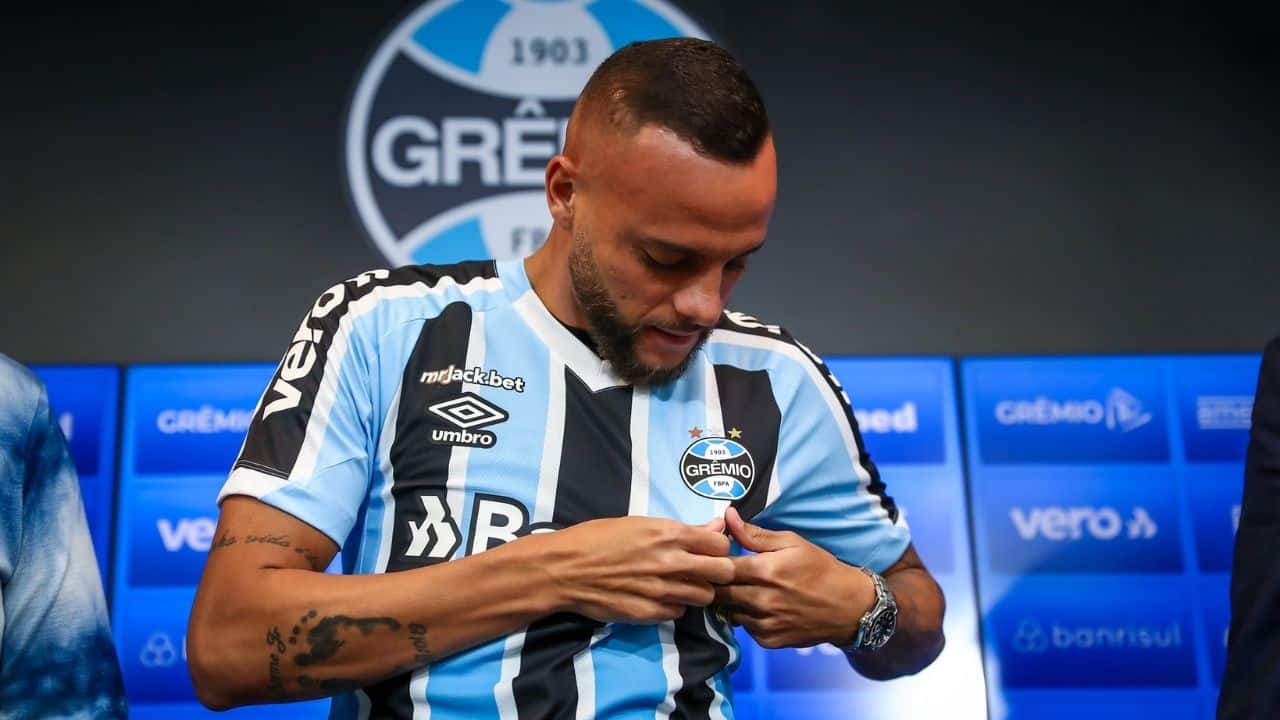 guilherme-atacante-gremio