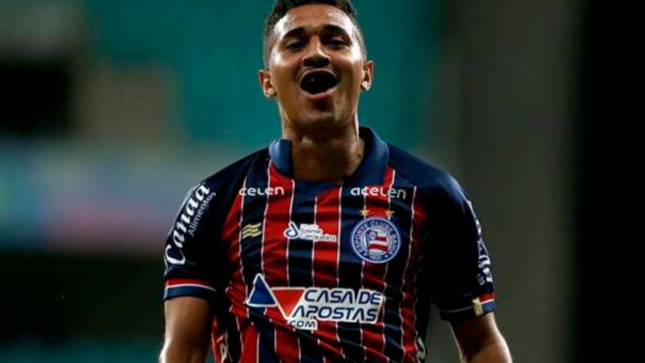 Rildo, com a camisa do Bahia