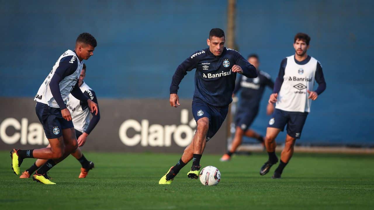 diego-souza-gremio-treino-serie-b-2022