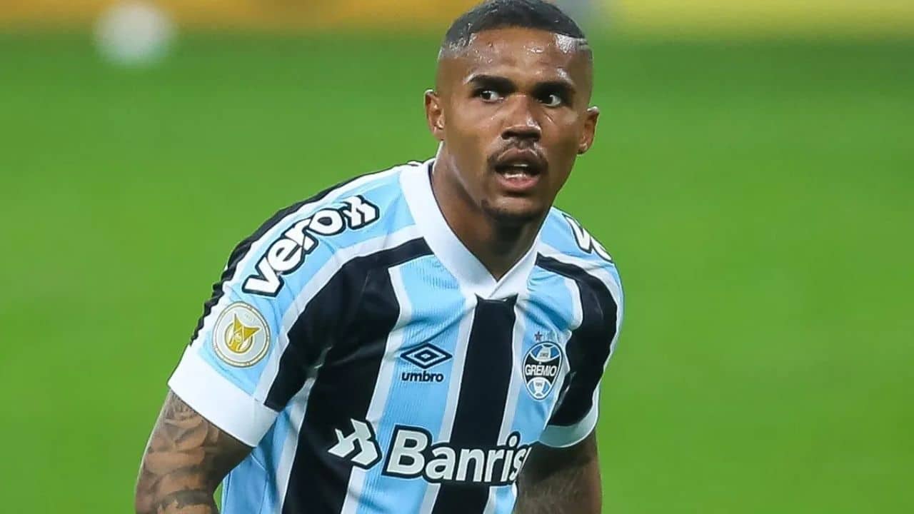 Douglas Costa ex-Grêmio