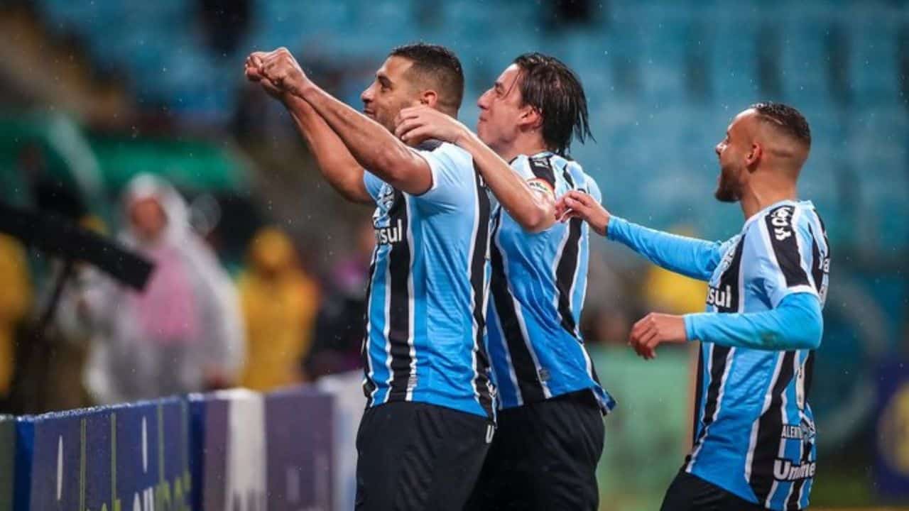 Escalação oficial do Grêmio contra o Vila Nova