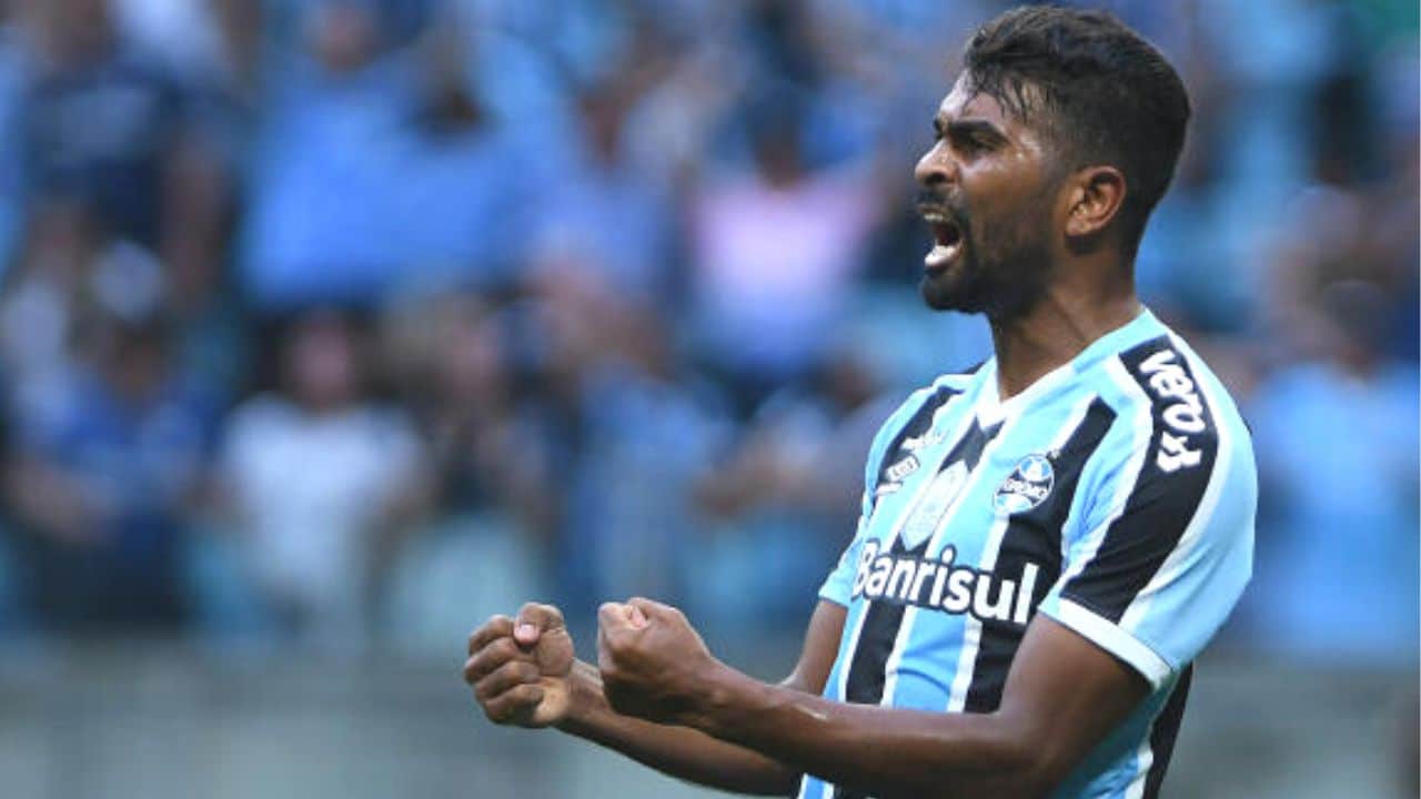 Thiago Santos Grêmio Renato