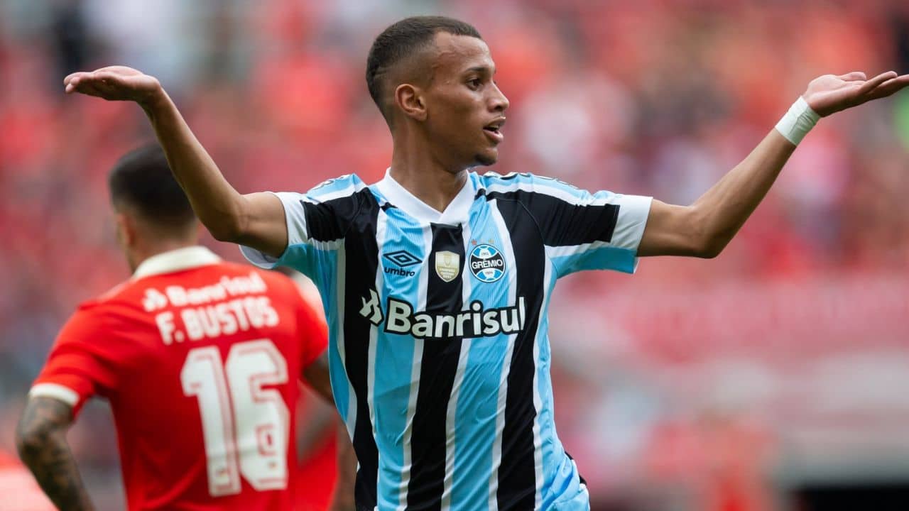 Chocolate do Grêmio no Beira-Rio: relembre o golaço de Bitello em cima ...