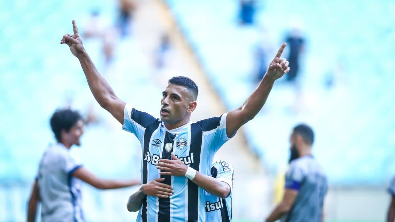 Diego Souza - ex-atacante do Grêmio