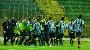 Grêmio vence o Guarani na Copinha 2023 e assume liderança