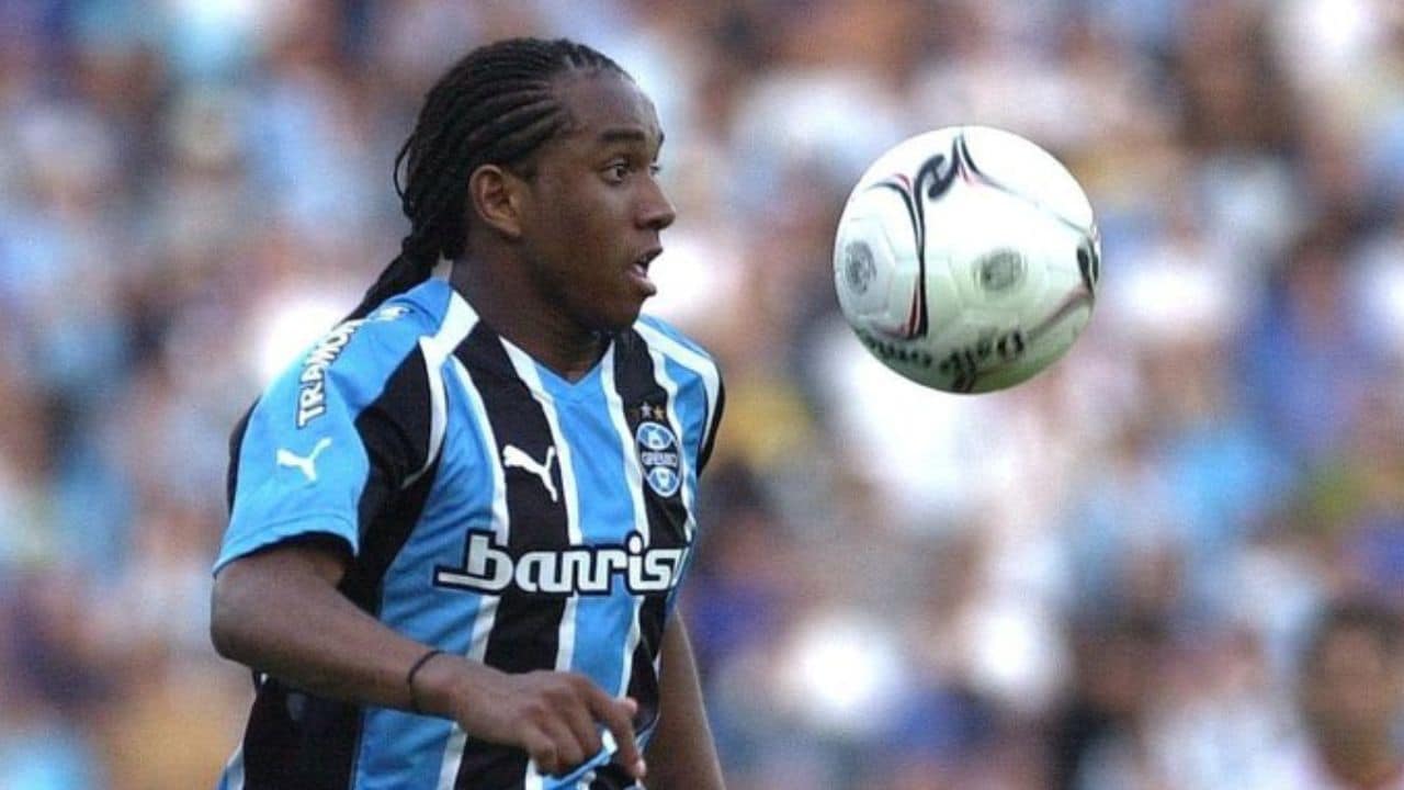 Ex-jogador do Grêmio que se deu mal no rival