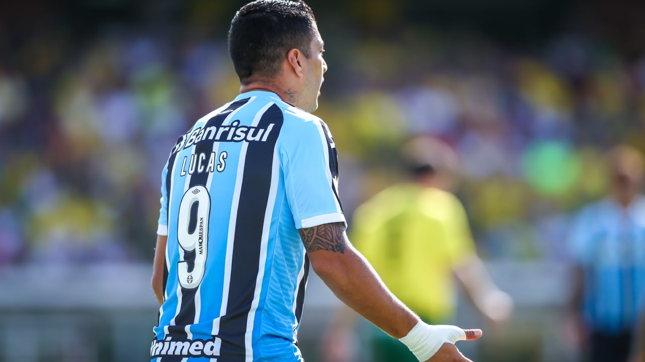 Suárez Grêmio Inter Thiago Galhardo