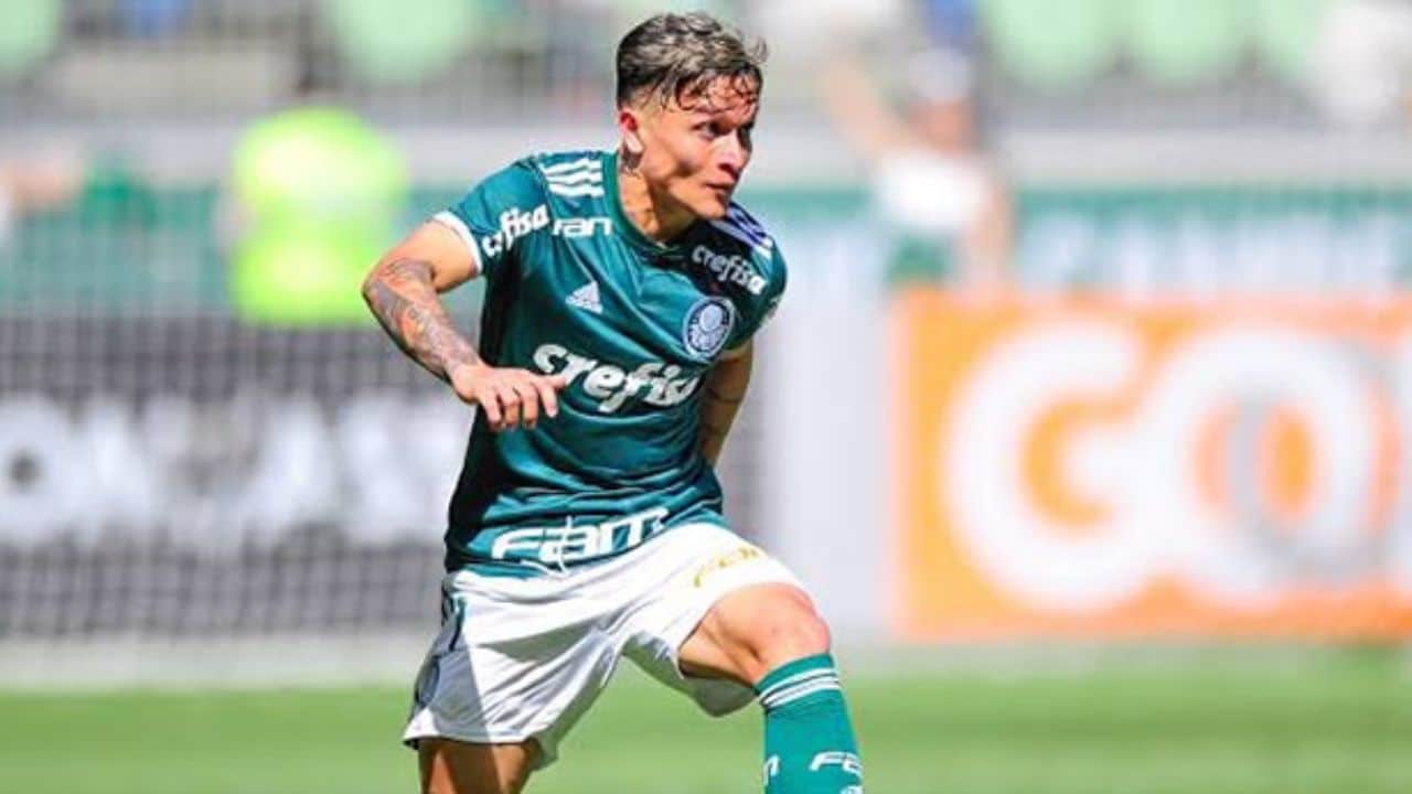 Artur Deixa Alvo do Grêmio Sobrando