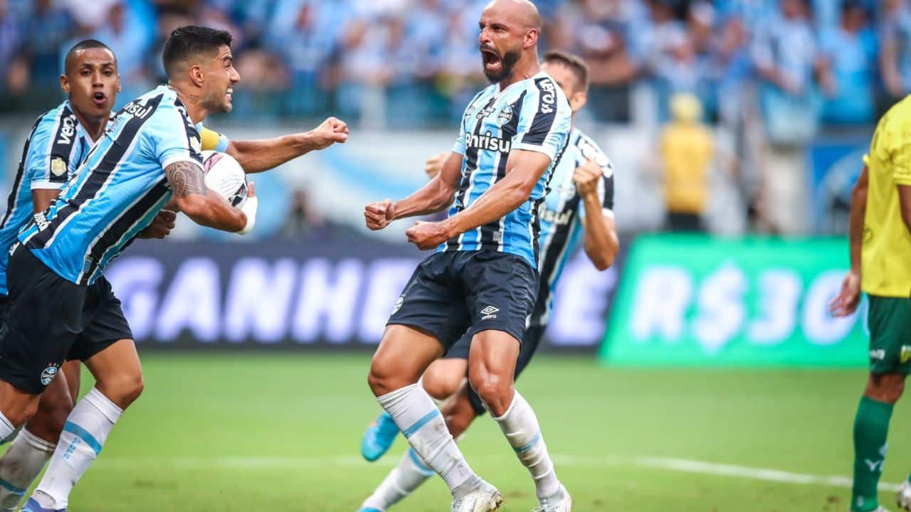 Grêmio x Ypiranga Gauchão 2023 Thaciano e Adriel