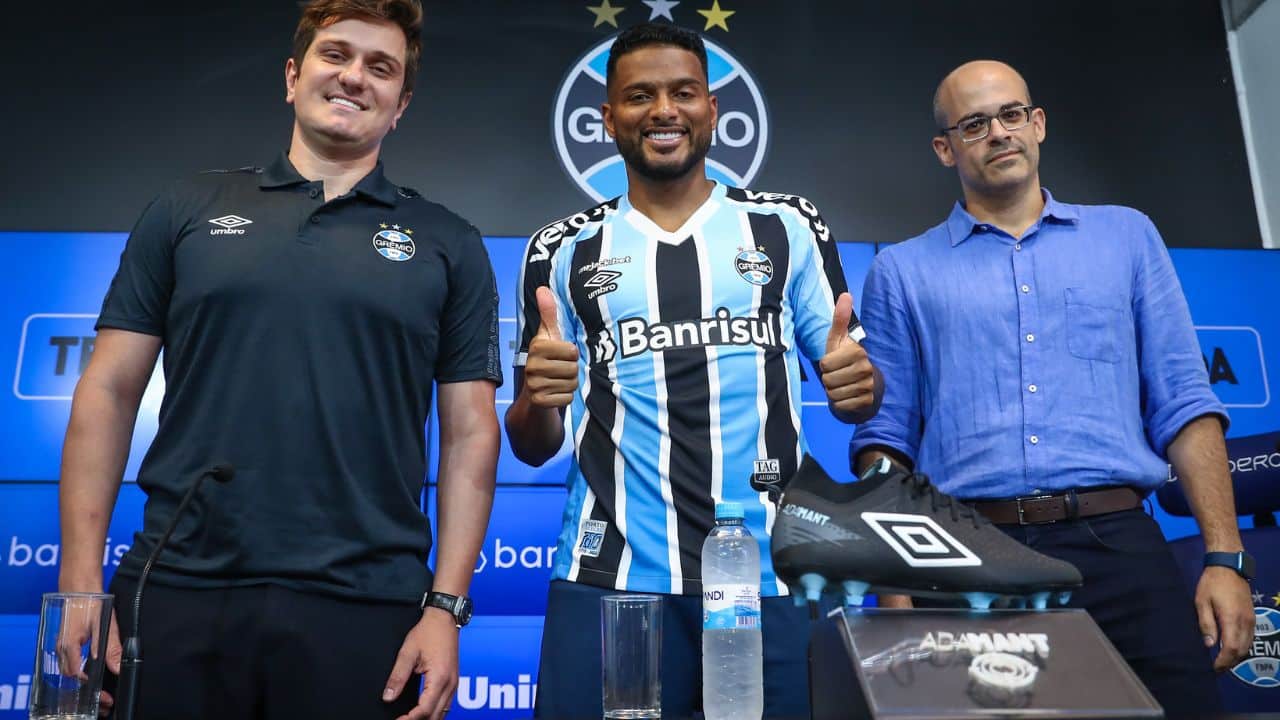 Direção do Grêmio e Reinaldo