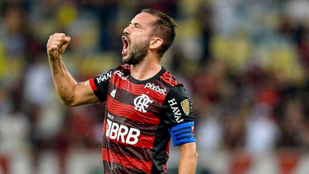 Grêmio monitora a situação de Everton Ribeiro, do Flamengo