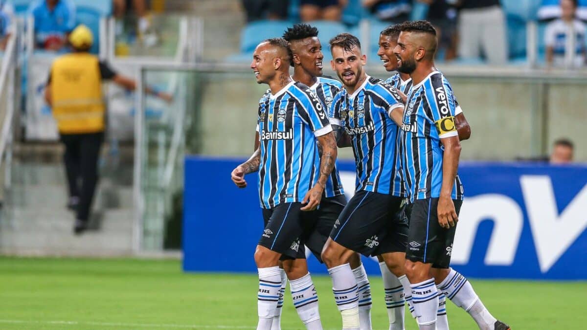 Chegou Com Pompa De Titular No Grêmio E Agora Vai Jogar A Série B Do ...