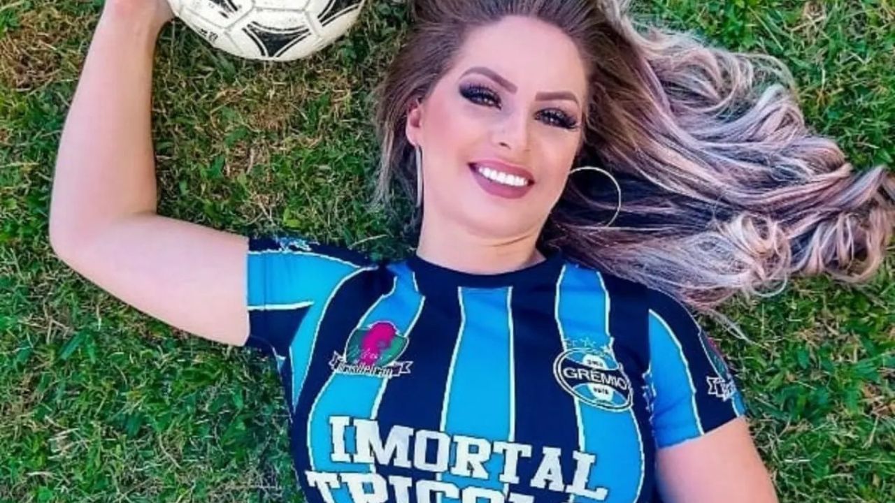musa do Grêmio ousa em ensaio fotográfico