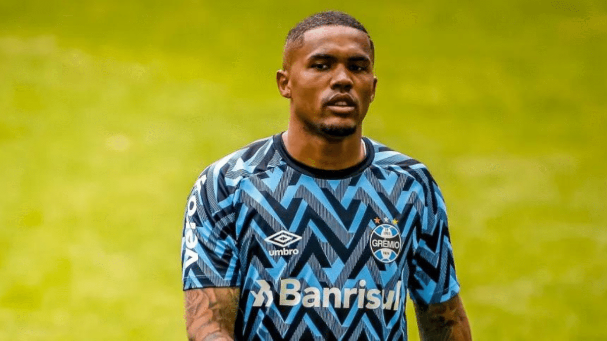 Douglas costa, ex-grêmio, pensão