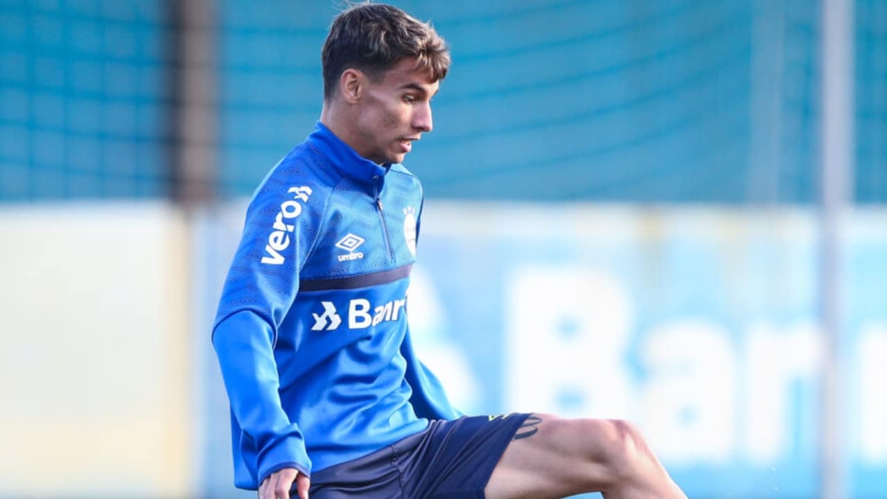 Baldasso diz que atacante do Grêmio 'é um dos melhores do país'