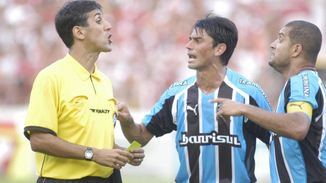 5 curiosidades sobre Patrício, ex-lateral do Grêmio
