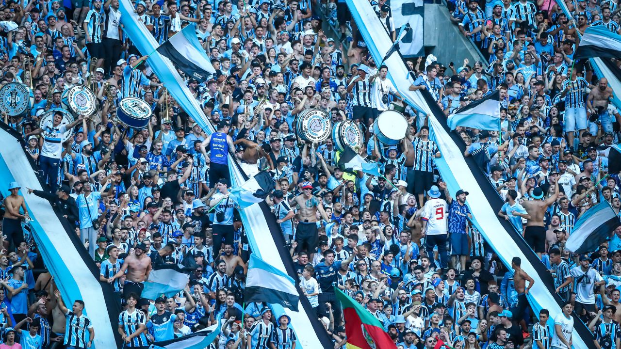 Confira os 10 maiores públicos da Arena do Grêmio na história