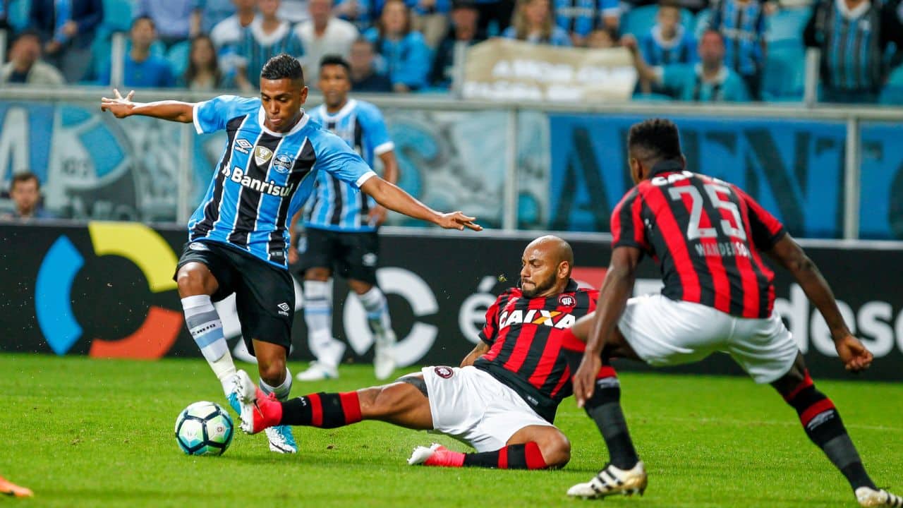 Grêmio venceu por goleada Athletico-PR