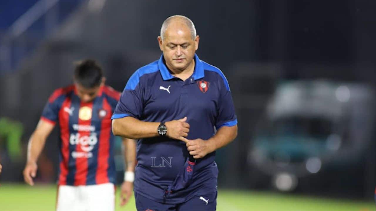 Arce - Provável técnico do adversário do Flamengo