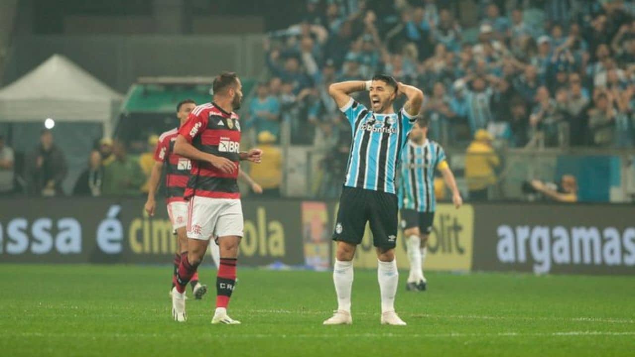 No primeiro jogo da semifinal da Copa do Brasil, Grêmio perde para o  Flamengo na Arena