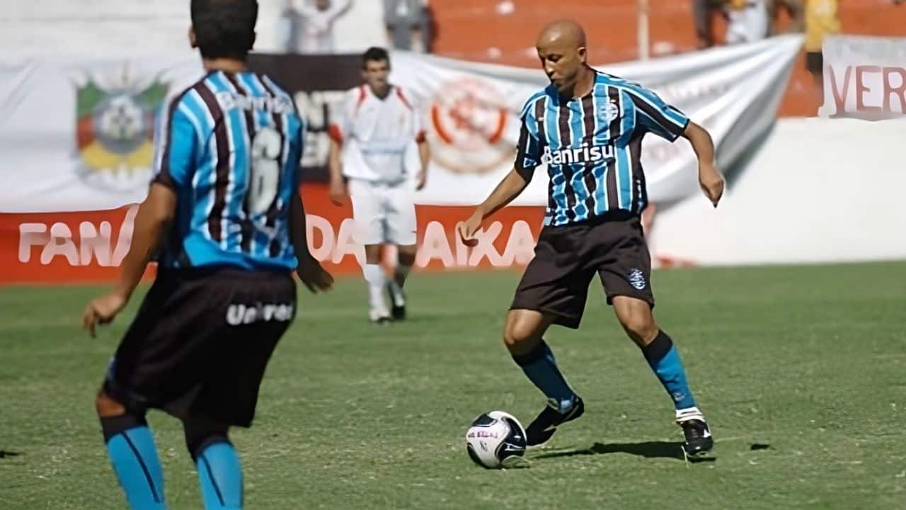 Alex Mineiro Grêmio Ex-atacante Pensão Alimentícia