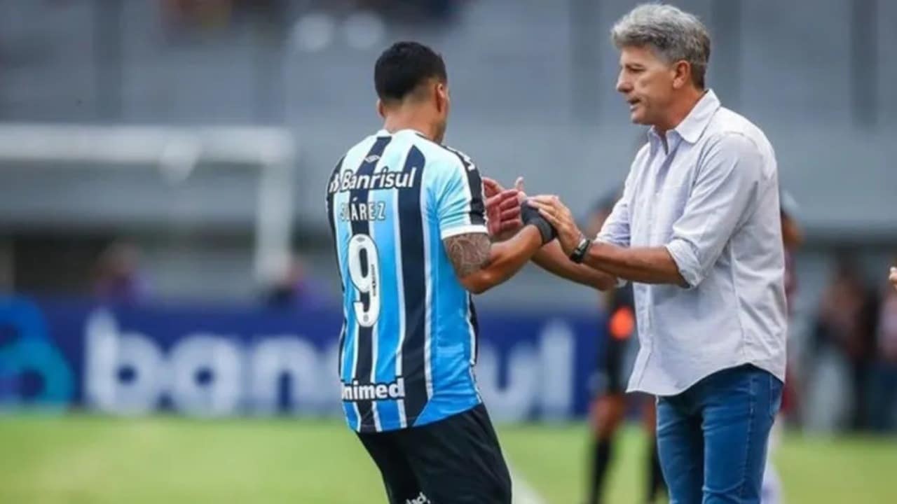 GRÊMIO ACERTA MAIS UM JOGADOR PARA RENATO E PLANEJA SUBSTITUTO DE SUÁREZ 