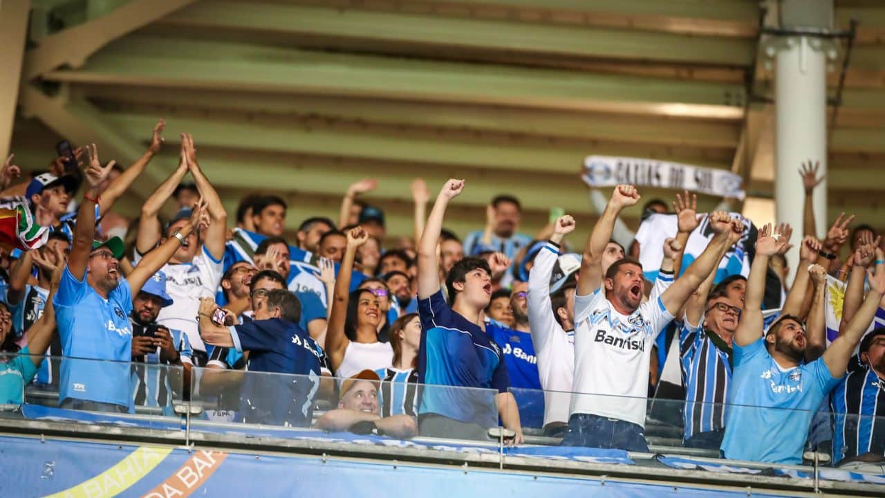 Renato elogia grupo e cita apoio da torcida do Grêmio