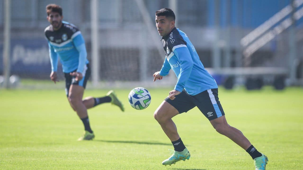 Suárez no treino do grêmio