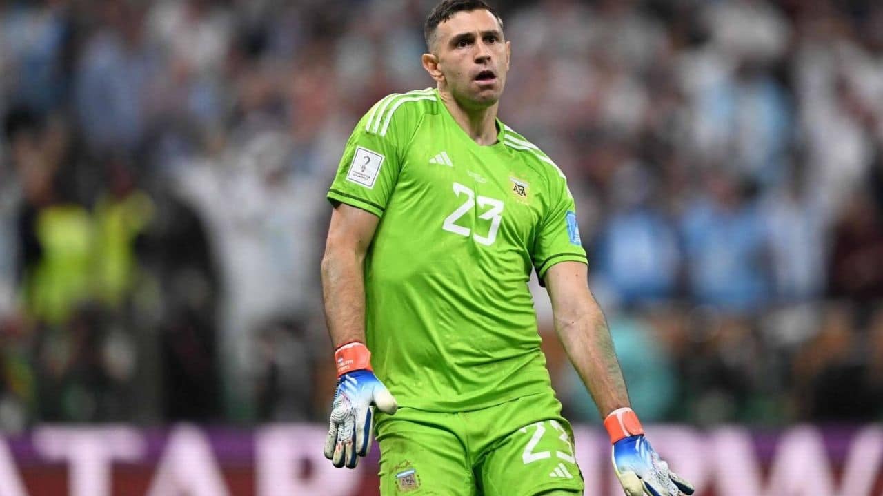 Emiliano Martinez - goleiro da Argentina - mudanças nas regras do futebol