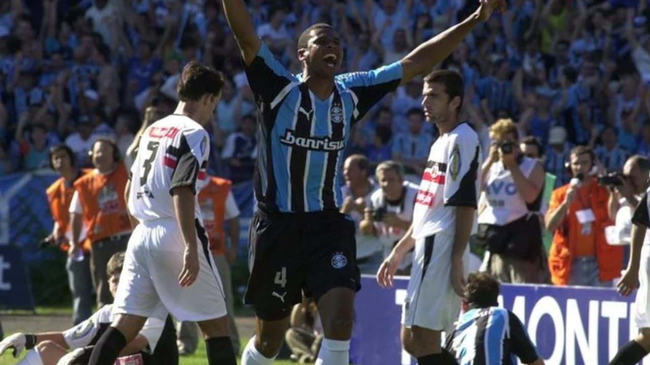 Pereira Ex Zagueiro Grêmio