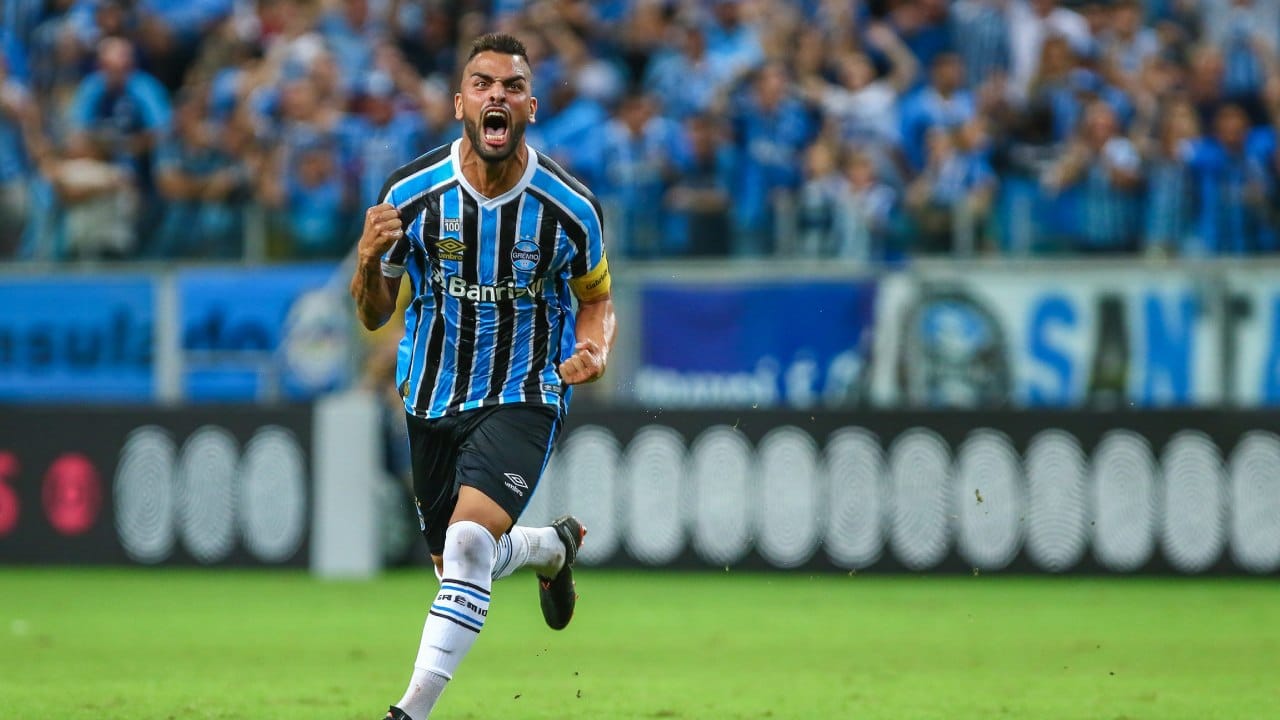 portaldogremista.com.br em 2018 maicon comandou goleada do gremio contra o santos no campeonato brasileiro gremio santos 2018 maicon