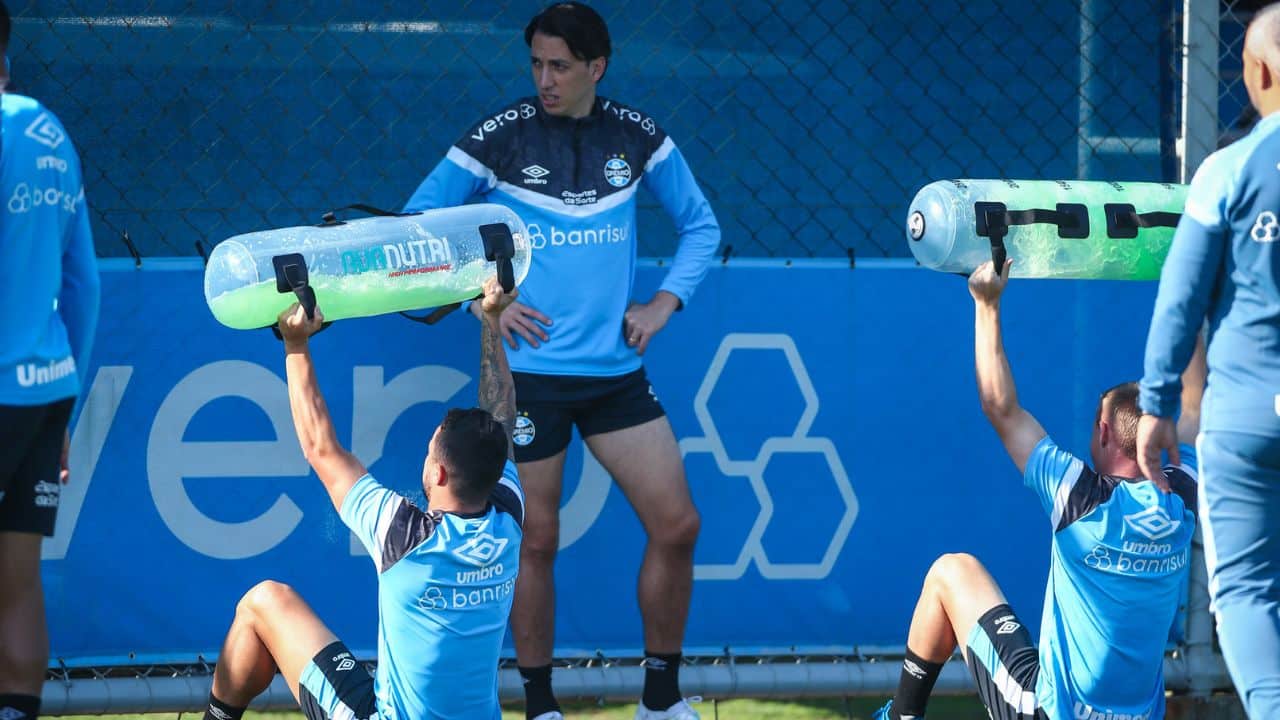 Geromel - treino do Grêmio