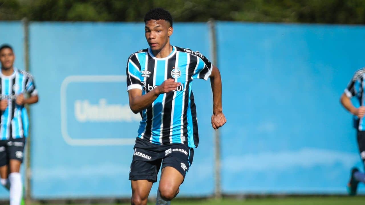 Grêmio perde para o Goiás no Brasileirão Sub17 e se complica na tabela