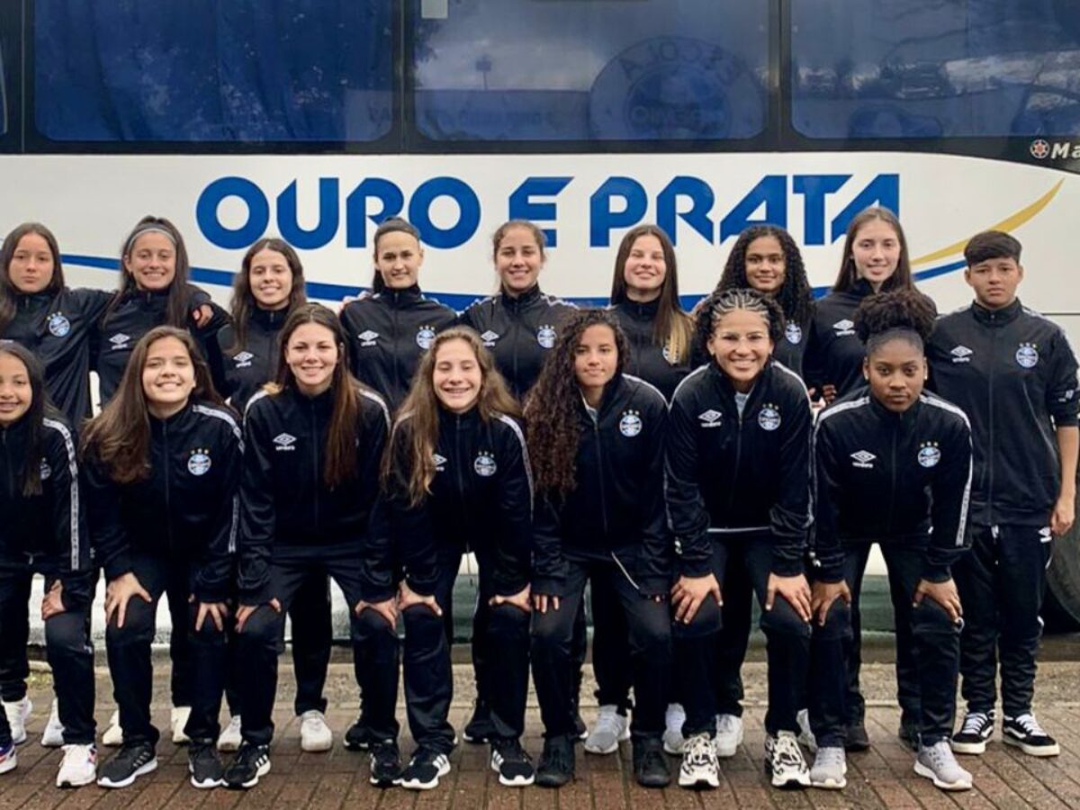 Gurias Gremistas Sub-17 conquistam título inédito do Campeonato