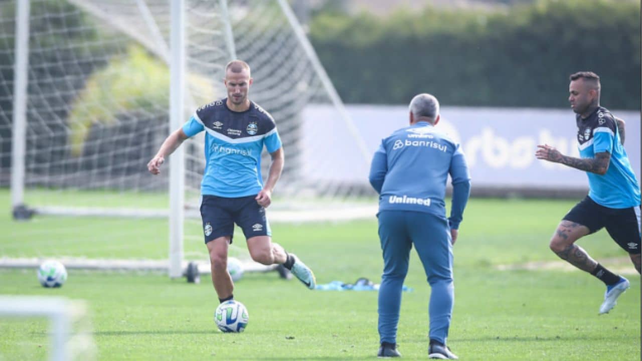 Novidades no treino do Grêmio levam torcedores à loucura