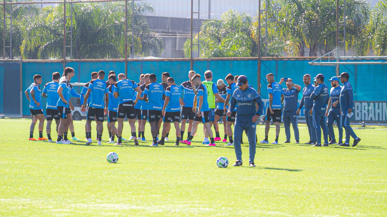 Treino do Grêmio - Renato Vasco x Grêmio provável escalação do Grêmio