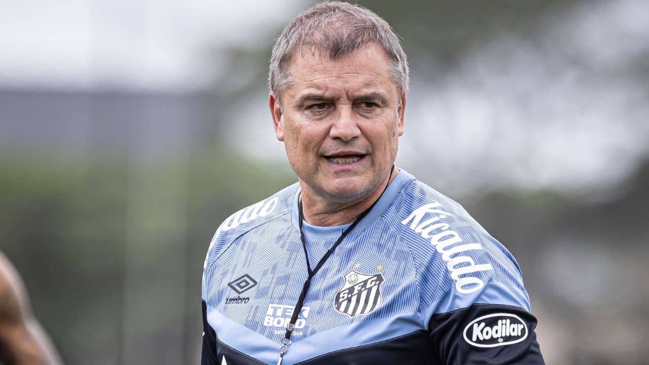 Diego Aguirre Santos rival do Grêmio no Brasileirão 2023