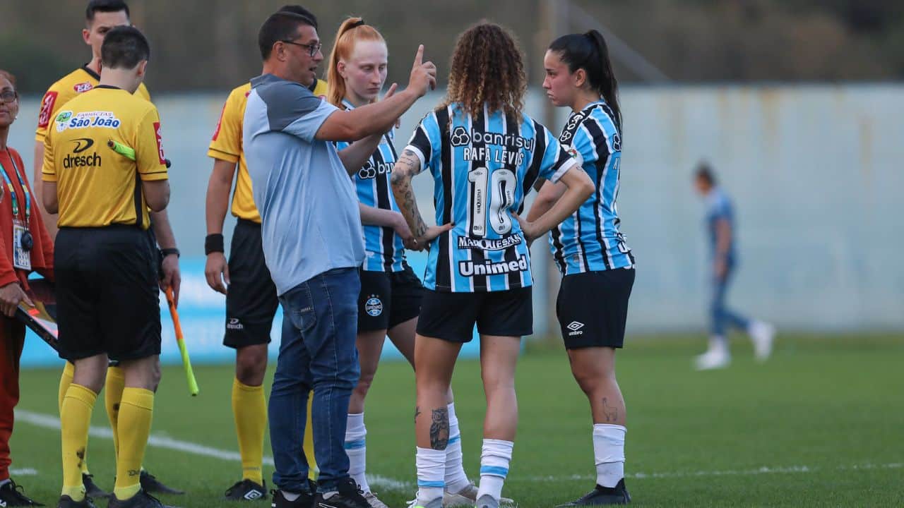 Acompanhe Brasil de Farroupilha x Grêmio no PG Gauchão Feminino 2023