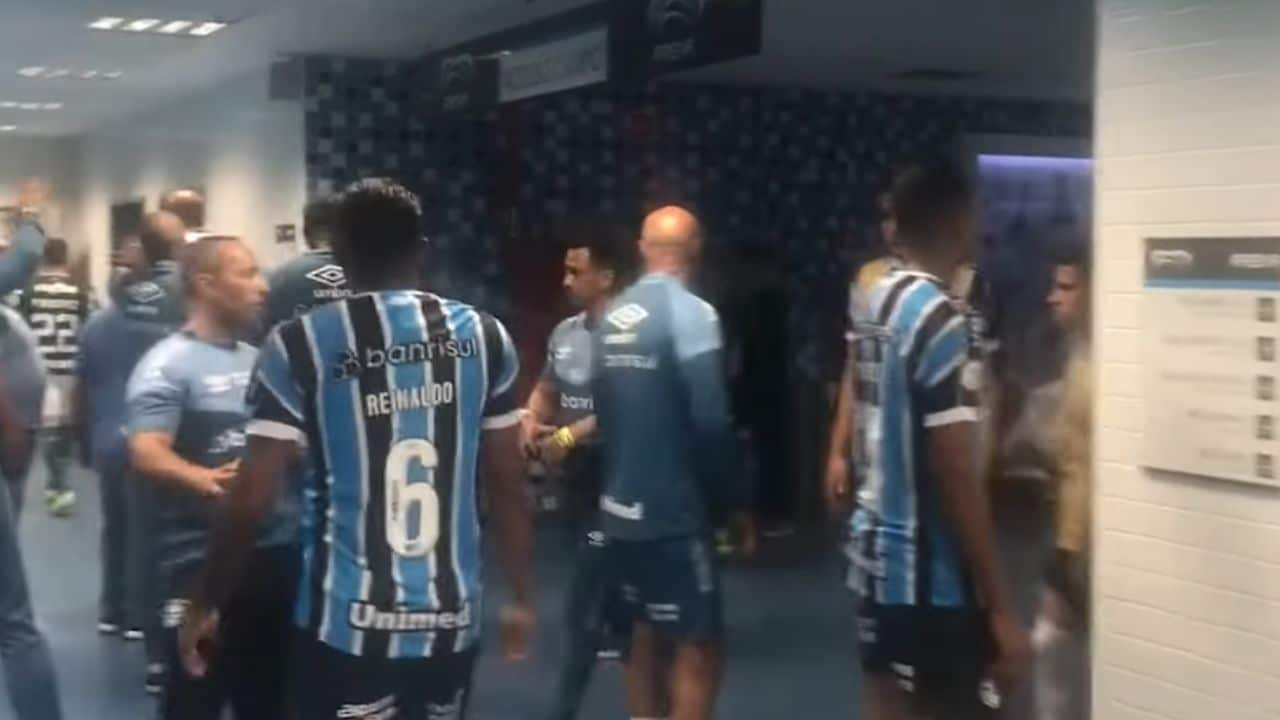 Confusão entre Reinaldo e Gustavo Gómez - Grêmio x Palmeiras