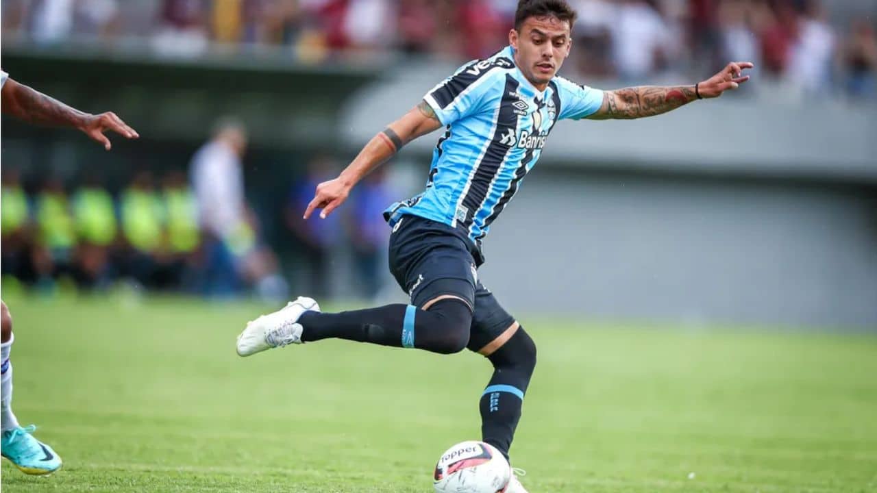 Craque do Grêmio será convocado por Bielsa