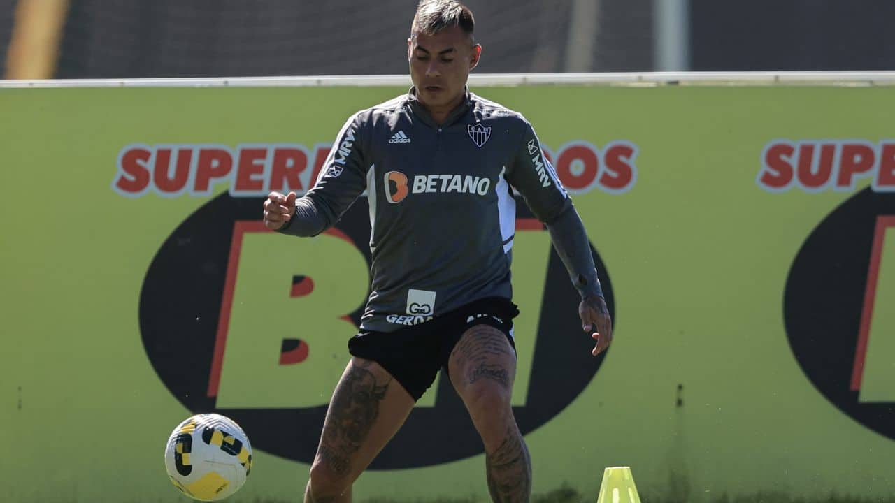 Galoucura do Atlético-MG enquadra Eduardo Vargas ex-Grêmio