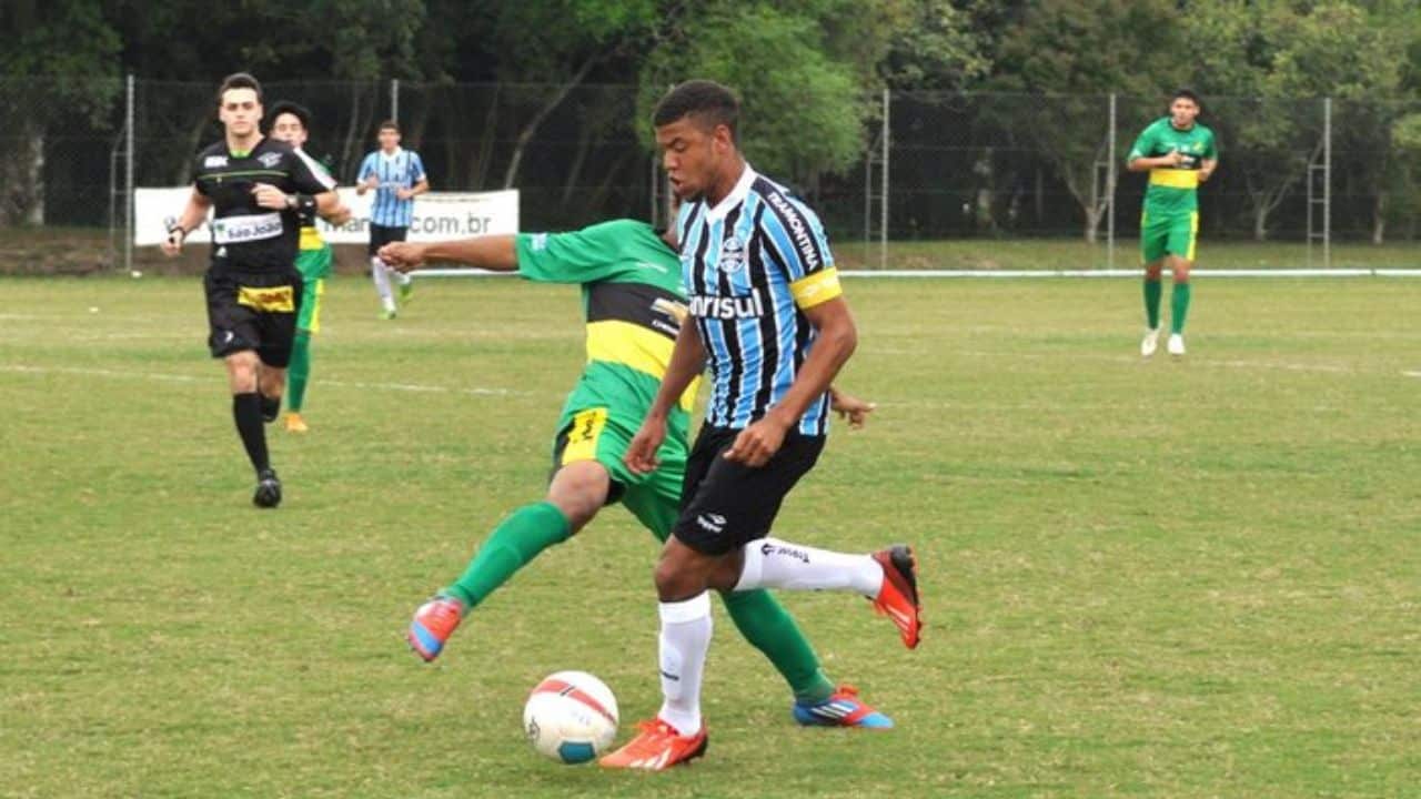 Grêmio Junior Tavares