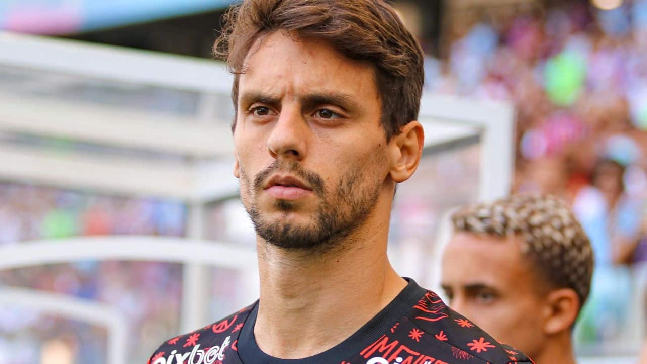 Rodrigo Caio Grêmio Flamengo Zagueiro